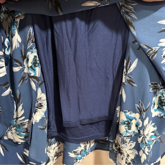 White House Black Market Long Sleeve Soft Floral Print Blouson Donatella Ecru 2 - Picture 9 of 16